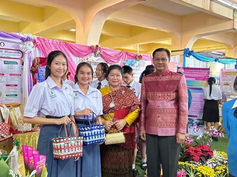 ร่วมแสดงผลงานทางวิชาการในงานมหกรรมวิชาการ "ปฏิวัติการศึกษา 