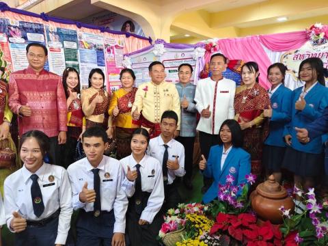 ร่วมแสดงผลงานทางวิชาการในงานมหกรรมวิชาการ "ปฏิวัติการศึกษา 