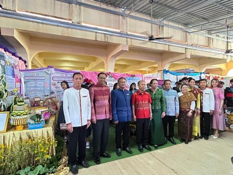 ร่วมแสดงผลงานทางวิชาการในงานมหกรรมวิชาการ "ปฏิวัติการศึกษา 