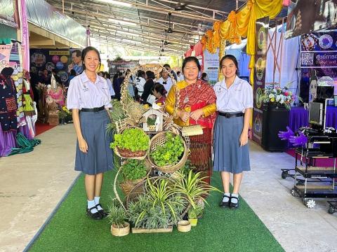 ร่วมแสดงผลงานทางวิชาการในงานมหกรรมวิชาการ "ปฏิวัติการศึกษา 
