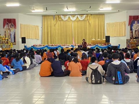 นักเรียนเช้ารับการอบรมโรคติดต่อทางเพศสัมพันธ์