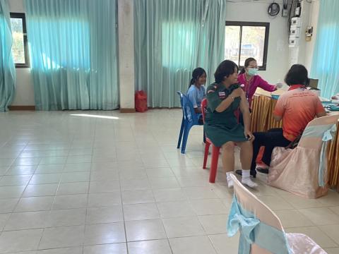 นักเรียนหญิง ระดับ ม.2, 3, 4 รับบริการฉีดวัคซีน HPV