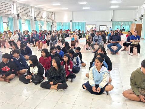 จัดประชุมผู้ปกครองนักเรียนเพื่อทำความเข้าใจและแก้ปัญหาด้านต่างๆ
