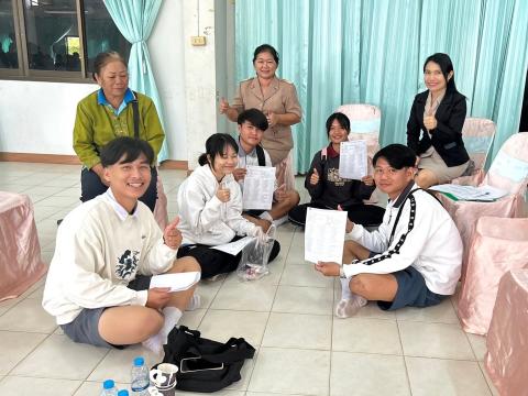 จัดประชุมผู้ปกครองนักเรียนเพื่อทำความเข้าใจและแก้ปัญหาด้านต่างๆ