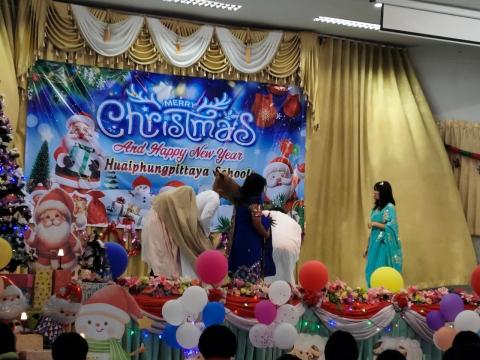 กลุ่มสาระการเรียนรู้ภาษาต่างประเทศ โรงเรียนห้วยผึ้งพิทยา ได้จัดก
