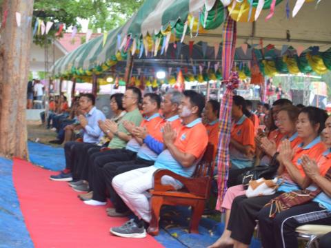 ทอดผ้าป่าสามัคคีเพื่อการศึกษา "48 ปี คืนสู่เหย้า แสดฟ้า&quo