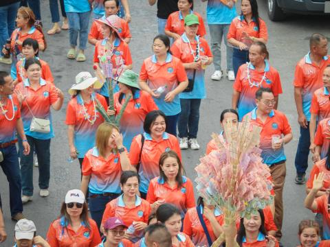 ทอดผ้าป่าสามัคคีเพื่อการศึกษา "48 ปี คืนสู่เหย้า แสดฟ้า&quo